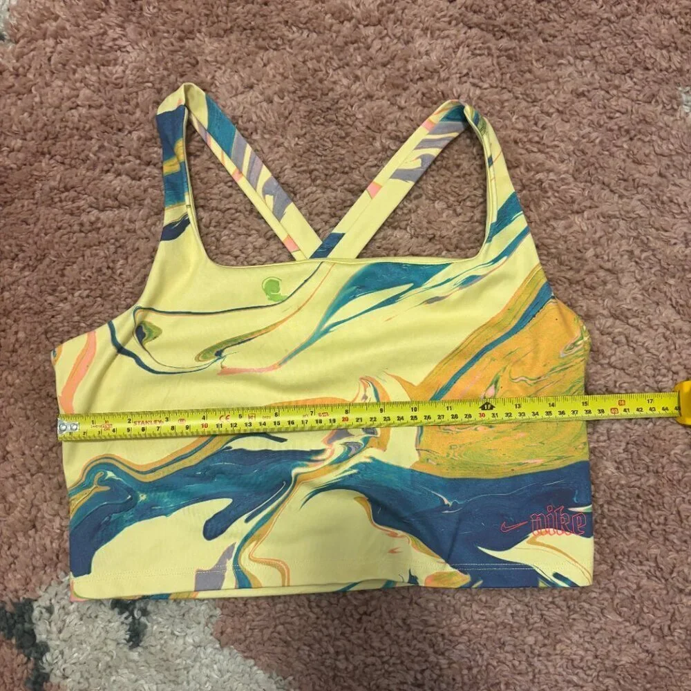 Nike Aurora Women's Cropped Marbled Tank. Size Large. MSRP $60. Athletic Running